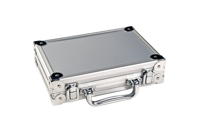 Luxus Dartkoffer aus Aluminium mit robustem Design und Tragegriff.